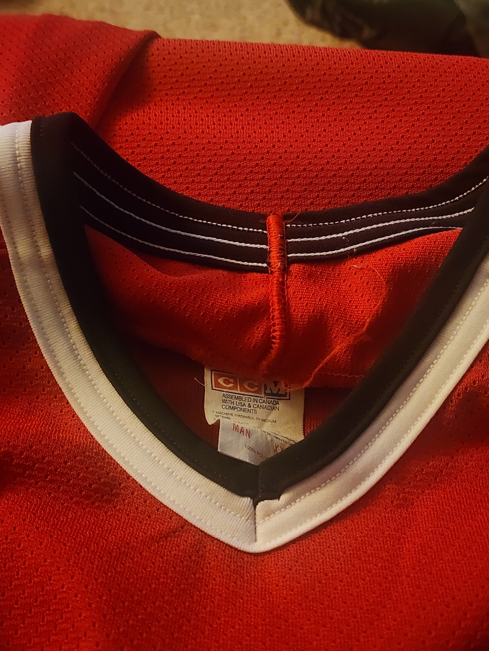 CCM Red Black White Men’s Hockey Sweater Jersey - Picture 7 of 8